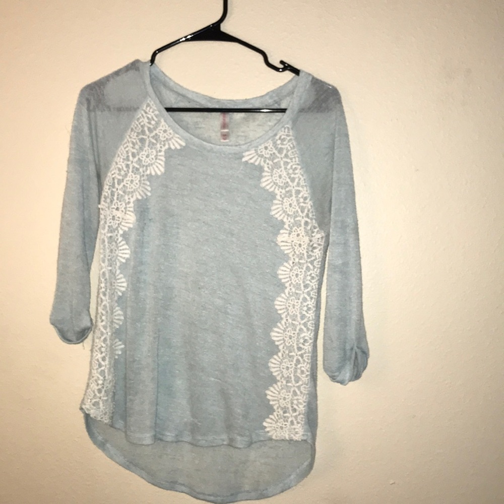 Long sleeve blue shirt with lace